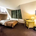 Hotel Au Lion 2*