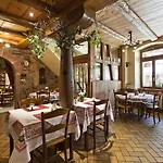 Au Lion Hotel Ribeauville (Haut-Rhin)