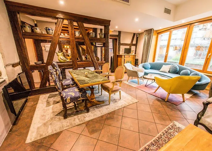 Au Lion 2* Ribeauville (Haut-Rhin)