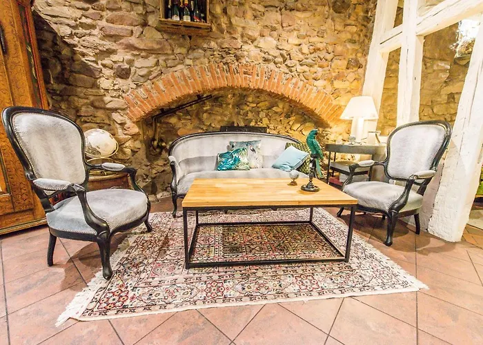 Au Lion 2* Ribeauville (Haut-Rhin)